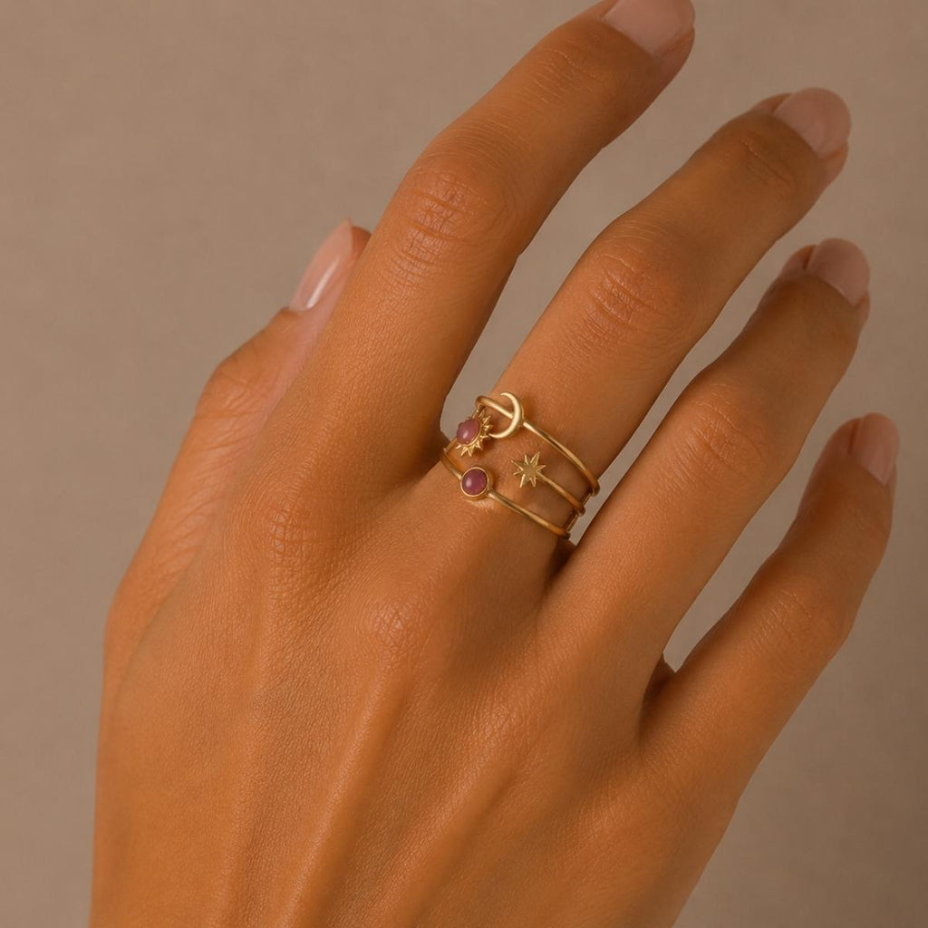 Anillo Eclipse · Anillo abierto con símbolos sol, luna y estrella