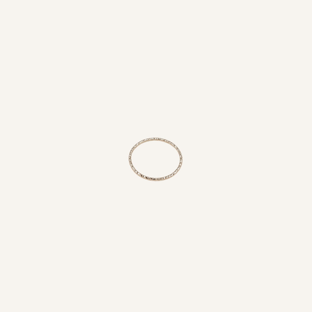 Anillo Hilo · Anillo fino con circones