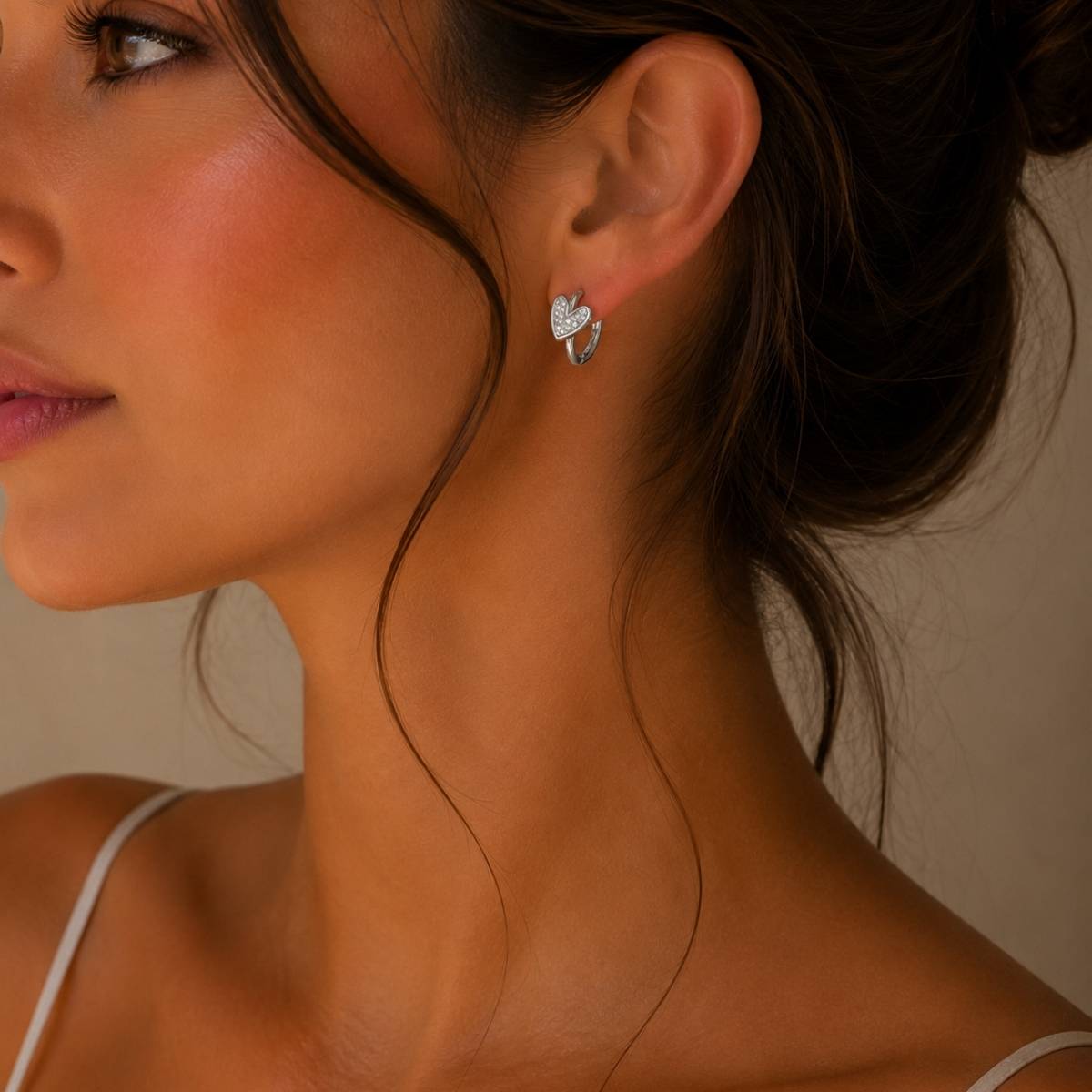 Corazón Luz · Aros con corazón y micro circones