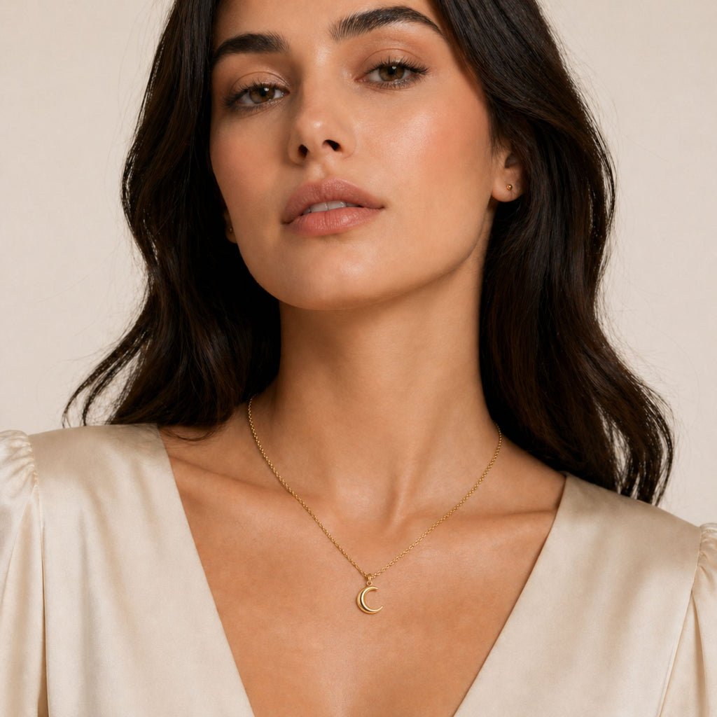 Collar Selene · Collar con colgante de luna