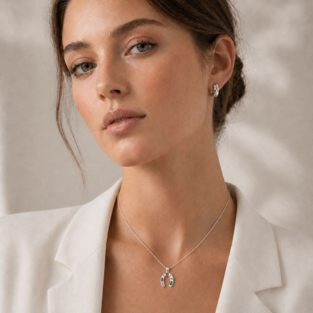 Collar Suerte · Collar con herradura y circones multicolor